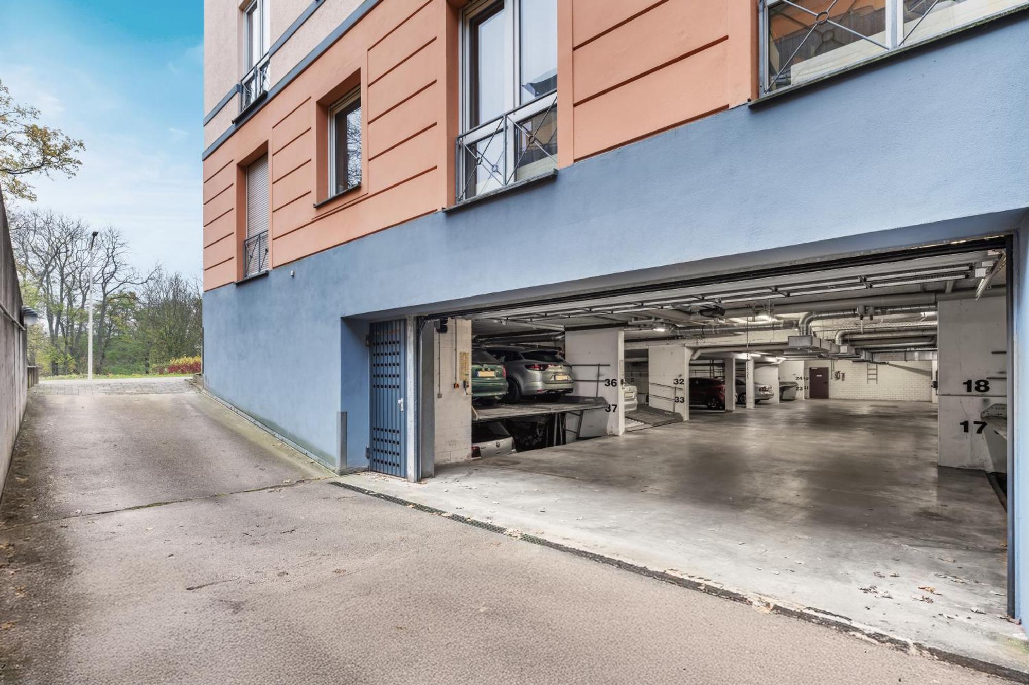 Edler Wohnraum Schwanenteich-Oase Mit Balkon, Kaffeevollautomat, Lift & Parkplatz Lägenhet Zwickau Exteriör bild